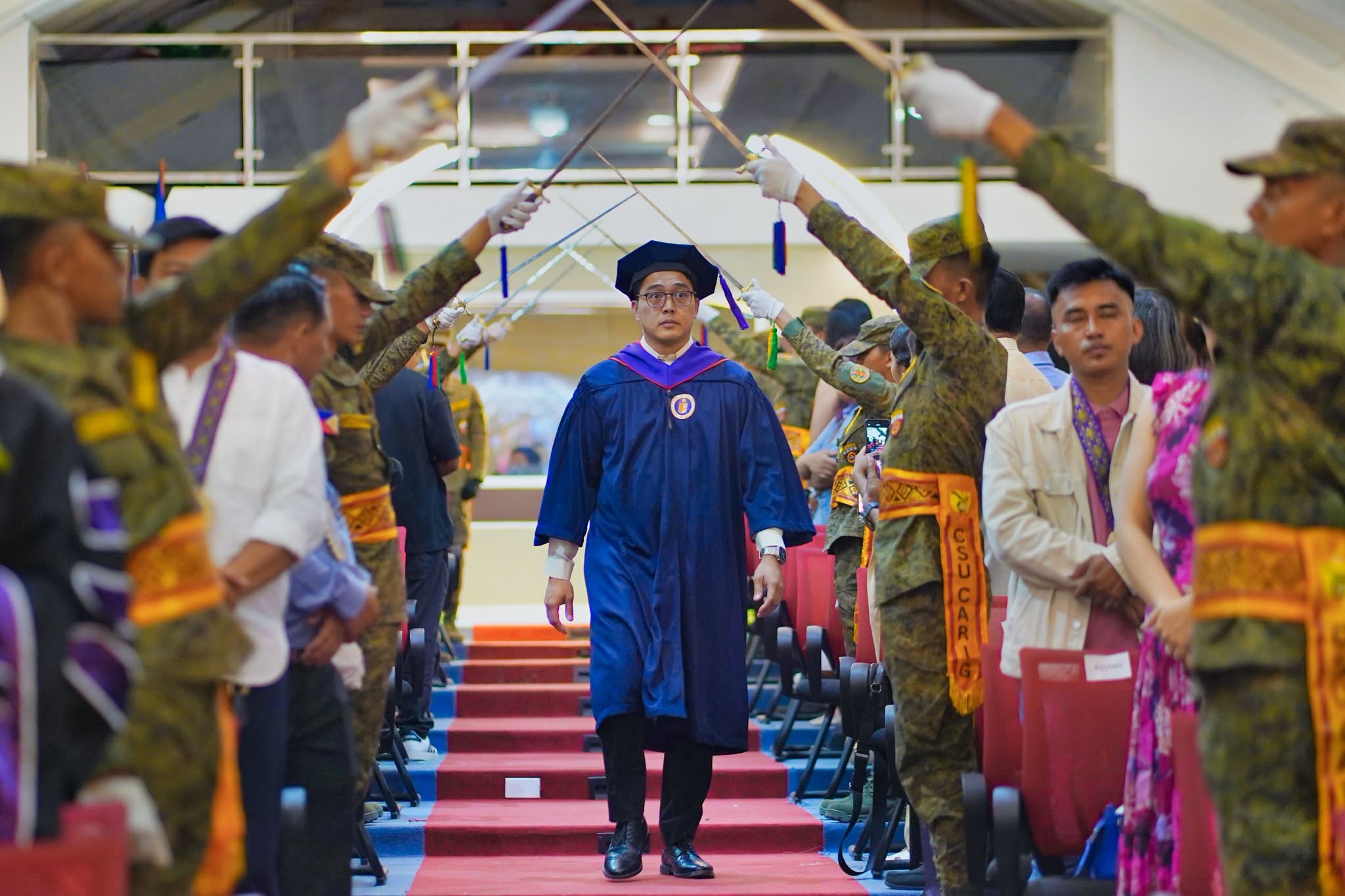 24TH-GRAD-COL-PHOTOSET photo 37